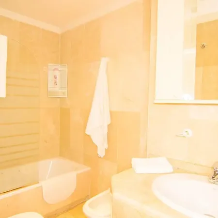 Apartamento Oleholidays Milla De Oro Nagüeles Con Jardín Marbella