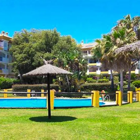 Oleholidays Milla De Oro Nagüeles Con Jardín